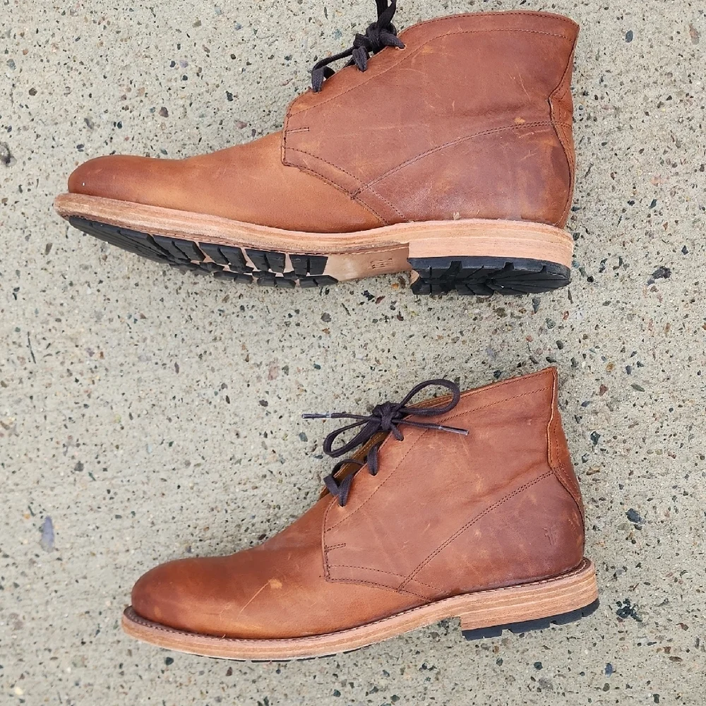 Frye men chukka